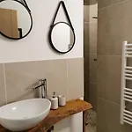 公寓 Port D'hyeres Et Pkg Gratuit 耶尔