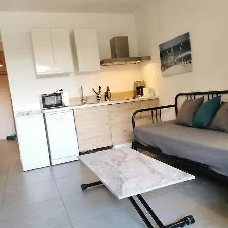 Rénové Port De à Pieds Hyères